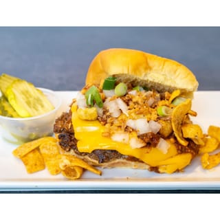 Honkey Tonk Chili Cheeseburger